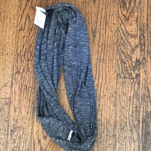 Lululemon Vinyasa scarf